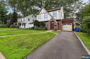 22 Elm St, Tenafly, NJ 07670 - Photo 3