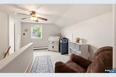 640 New York Avenue, Lyndhurst Township, NJ 07071 - Photo 13