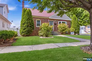 640 New York Ave, Lyndhurst Township, NJ 07071 - Photo 3