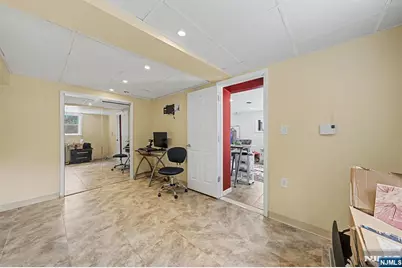 92 Blauvelt Avenue, Bergenfield, NJ 07621 - Photo 29