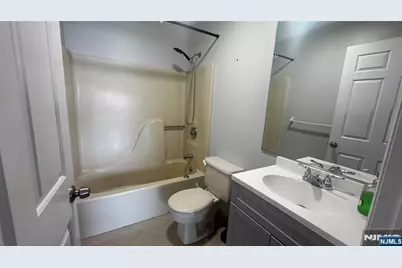 105 State Street 3E #3E, Hackensack, NJ 07601 - Photo 13