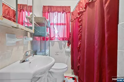 121 Schofield, Newark, NJ 07106 - Photo 19