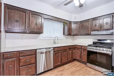 215 Walter Avenue, Hasbrouck Heights, NJ 07604 - Photo 13