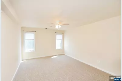 195 N Washington Avenue D #D, Bergenfield, NJ 07621 - Photo 17