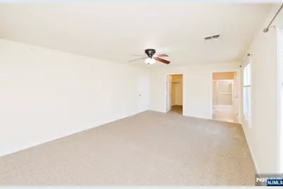 195 N Washington Avenue D #D, Bergenfield, NJ 07621 - Photo 11