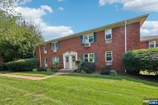 1130 Valley Road 1B, Wayne, NJ 07470 - Photo 1
