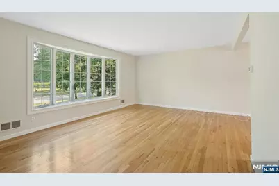615 Maze Road, River Vale Township, NJ 07675 - Photo 5
