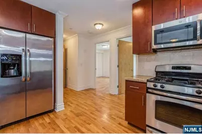 17 Meadow Road 310 #310, Rutherford, NJ 07070 - Photo 3