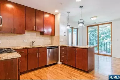 17 Meadow Road 310 #310, Rutherford, NJ 07070 - Photo 1
