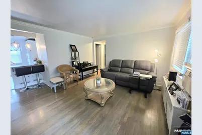 2209D Center Avenue D #D, Fort Lee, NJ 07024 - Photo 3