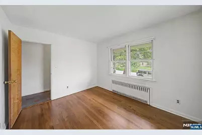 27 Oswego Avenue, Oakland, NJ 07436 - Photo 11