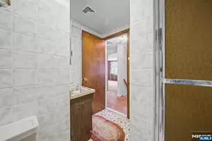 27 Oswego Ave, Oakland, NJ 07436 - Photo 23