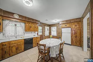 27 Oswego Ave, Oakland, NJ 07436 - Photo 7