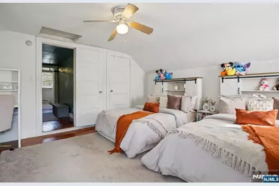 369 Queens Court, Ridgewood, NJ 07450 - Photo 11