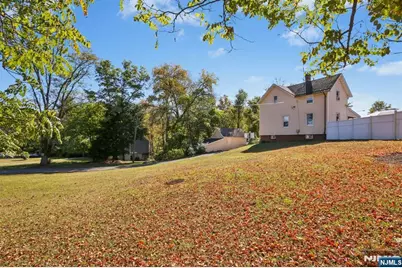 369 Queens Court, Ridgewood, NJ 07450 - Photo 39