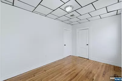 250 Elmwood Avenue, East Orange, NJ 07018 - Photo 7