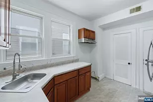 250 Elmwood Ave, East Orange, NJ 07018 - Photo 15