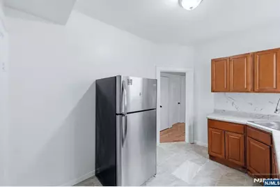 250 Elmwood Avenue, East Orange, NJ 07018 - Photo 13