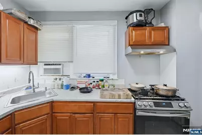 250 Elmwood Avenue, East Orange, NJ 07018 - Photo 27