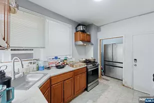 250 Elmwood Ave, East Orange, NJ 07018 - Photo 29
