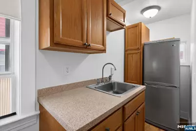 7 Laurel Place, East Rutherford, NJ 07073 - Photo 11