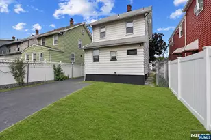 7 Laurel Pl, East Rutherford, NJ 07073 - Photo 31