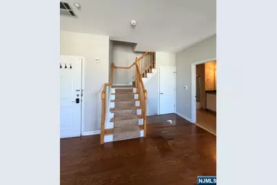 1209 Summit Avenue 405 #405, Jersey City, NJ 07307 - Photo 3