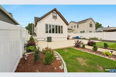 158 Charlton Avenue, Lodi, NJ 07644 - Photo 23