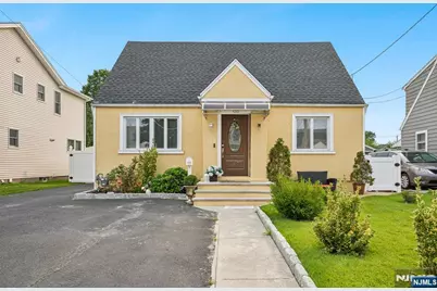 158 Charlton Avenue, Lodi, NJ 07644 - Photo 17