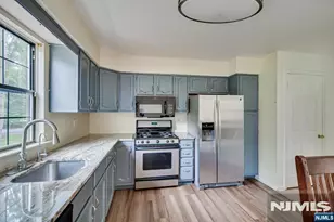 503 Timber Oaks Road 503, Edison, NJ 08820 - Photo 17