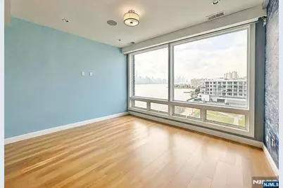 9 Somerset Lane Ph 608/614 #PH 608/614, Edgewater, NJ 07020 - Photo 11