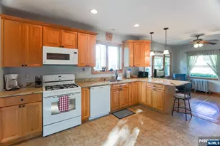 200 Elm Ave, Teaneck Township, NJ 07666 - Photo 9