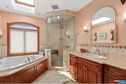 252 Springfield Avenue, Hasbrouck Heights, NJ 07604 - Photo 27