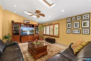 252 Springfield Ave, Hasbrouck Heights, NJ 07604 - Photo 9