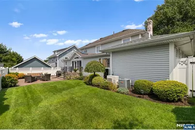 252 Springfield Avenue, Hasbrouck Heights, NJ 07604 - Photo 39