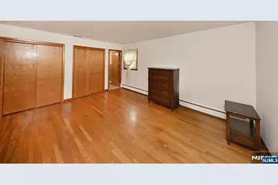 459 Tulane Court, Paramus, NJ 07652 - Photo 17