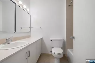 7004 Boulevard E 10E #10E, Guttenberg, NJ 07093 - Photo 25
