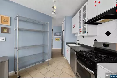 7004 Boulevard E 10E #10E, Guttenberg, NJ 07093 - Photo 17