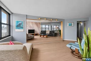 7004 Blvd E 10E, Guttenberg, NJ 07093 - Photo 11