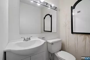7004 Blvd E 10E, Guttenberg, NJ 07093 - Photo 19