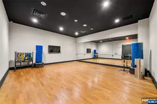 4 Beacon Way 1804, Jersey City, NJ 07304 - Photo 31
