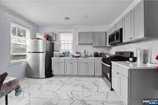 18 Ellis Ave, Irvington, NJ 07111 - Photo 3