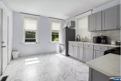 18 Ellis Avenue, Irvington, NJ 07111 - Photo 9