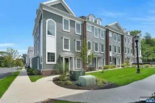 62 Parkside Ln 1105, Teaneck Township, NJ 07666 - Photo 1