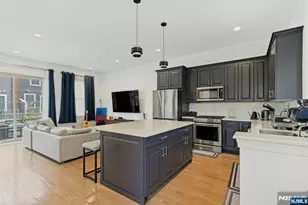 62 Parkside Ln 1105, Teaneck Township, NJ 07666 - Photo 7