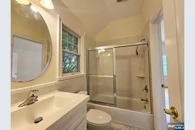15 Cobblestone Way 15 #15, Tenafly, NJ 07670 - Photo 9