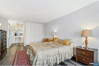 2000 Linwood Avenue 16V #16V, Fort Lee, NJ 07024 - Photo 15