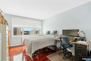 2000 Linwood Ave 16V, Fort Lee, NJ 07024 - Photo 21
