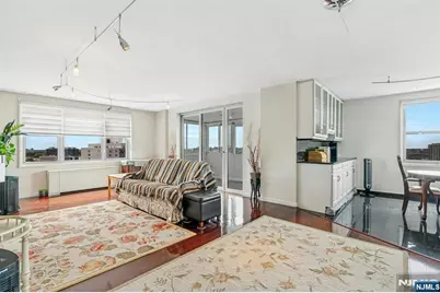 2000 Linwood Avenue 16V #16V, Fort Lee, NJ 07024 - Photo 7