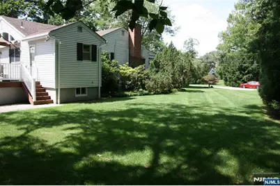 452 Glendale Road, Wyckoff Township, NJ 07481 - Photo 17